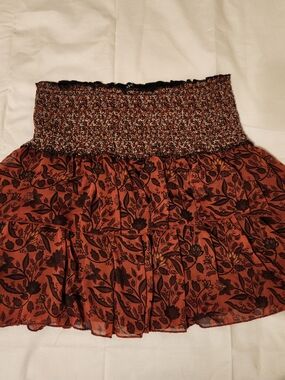 Boot Barn, Ash & Violet Size XL Ruffled Skirt